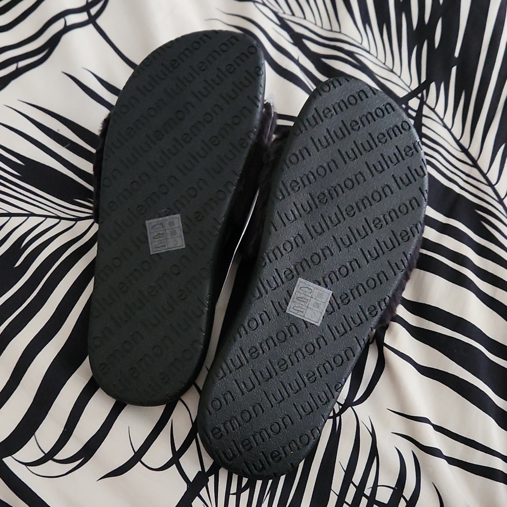 Women's Restfeel Faux Fur Slide - Picture 4 of 10